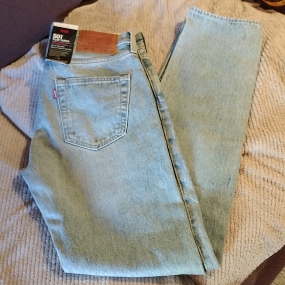 Levi's Other - Levi's 501 men's slim taper selvedge denim jeans 👖
